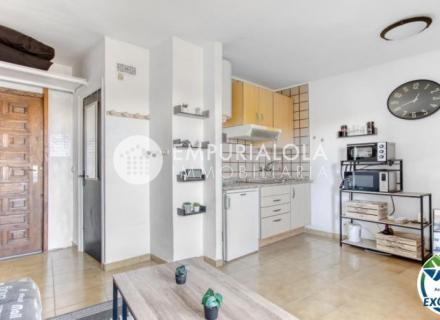 Acogedor estudio con terraza cerrada en el sector flamicell