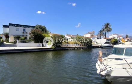 PHOTO-2025-12-17-12-33-15 5.jpg