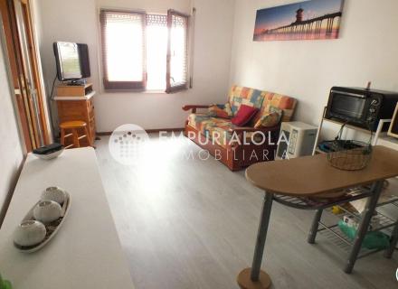 Bonito apartamento de 1 habitación en santa margarita-roses