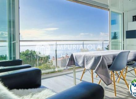 Excepcional apartamento con vistas al mar en canyelles-roses