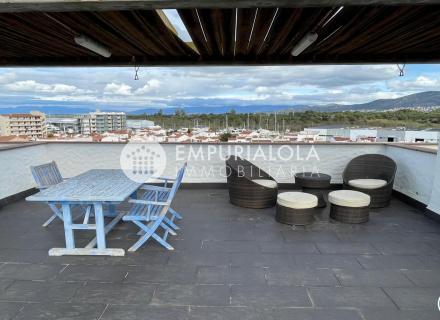 Magnifico ático con 80 m2 de terrazas con espectaculares vistas.