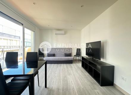 Appartement 91 m² rénové, 3 chambres, terrasse et parking à 300 m de la plage de santa margarida