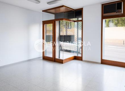 Local comercial con posibilidad de vivienda en pleno centro de figueres