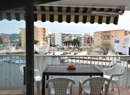 Apartamento en venta en santa margarita, roses – con vistas al canal