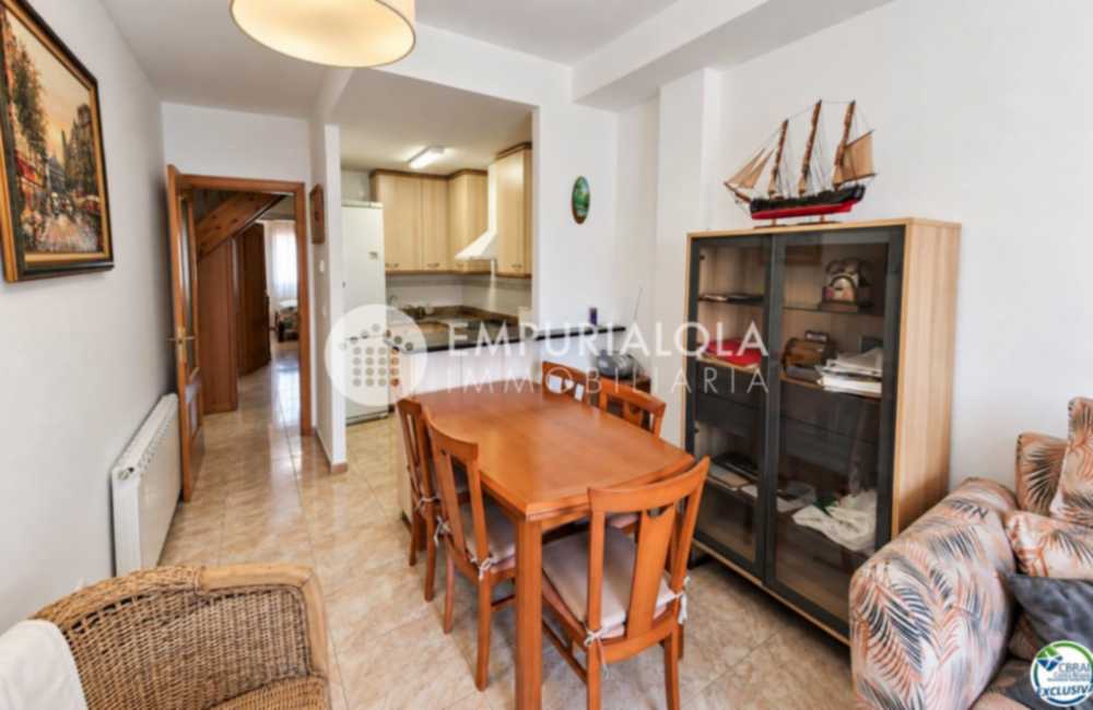 e3d5eb7e0ee1a5ed45d097149d774571_1600x1024.jpg