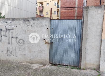 Venta de terreno para construir un edificio en figueres.