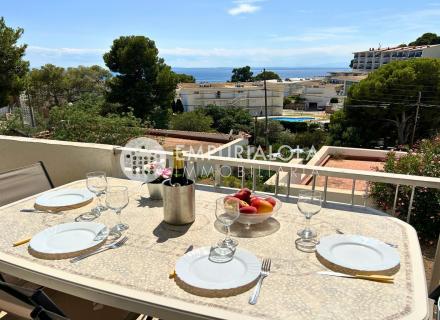 Votre havre de paix à l’almadrava : rez-de-chaussée à 180 m de la mer avec terrasse, parking et cellier