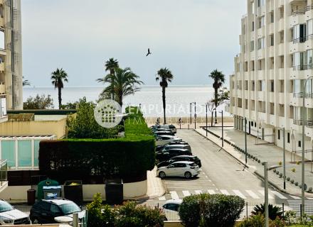¡oportunidad! apartamento reformado con vistas al mar/canal y parking privado