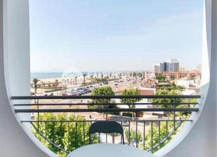 Duplex avec vue mer et canal, à 100 m de la plage d'empuriabrava