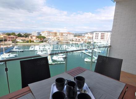 Charmant appartement avec licence touristique et vue sur le canal à roses
