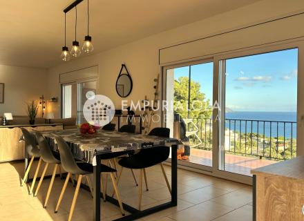 Apartamento reformado con vistas panorámicas al mar en super fener, llançà