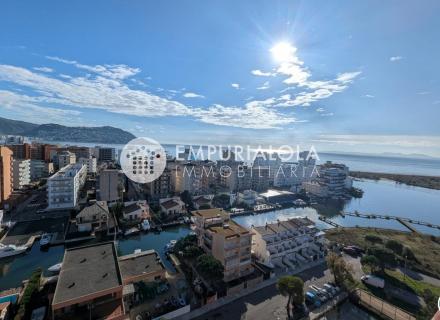 Appartement de 68 m² à roses (santa margarida) à 1400 mètres de la mer