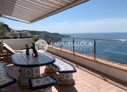 Excepcional apartemento con vista mar increible en canyelles roses