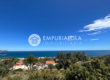 Terreno con 14 parcelas edificables