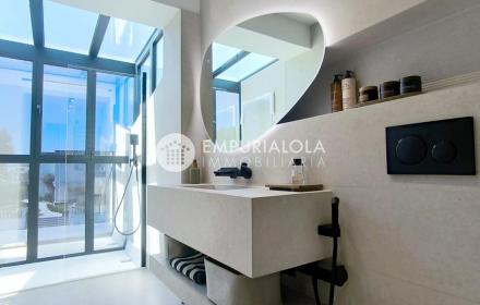 PHOTO-2025-12-17-12-33-15 8.jpg