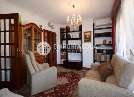 Appartement spacieux et lumineux avec balcon dans le quartier de creu de la mà