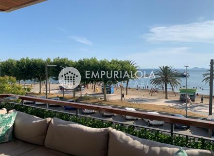Fantastique appartement en 1ere ligne de mer a rosas