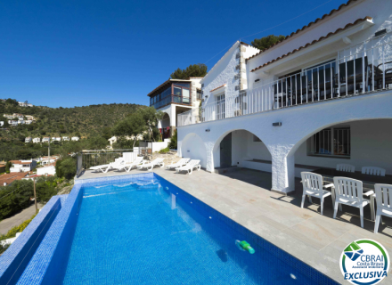 Casa con vista al mar