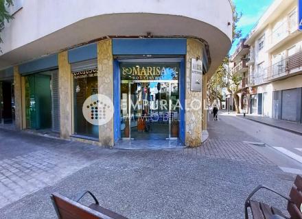 Locaux commerciaux en pleine activité.