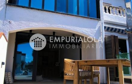 PHOTO-2025-12-17-12-33-15 16.jpg