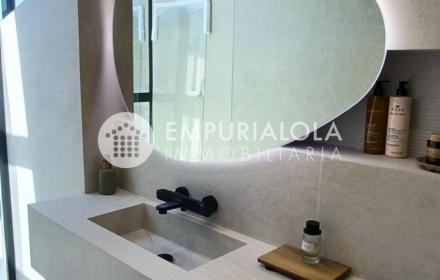 PHOTO-2025-12-17-12-33-15 17.jpg