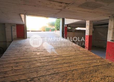 Place de parking en gran reserva au sous-sol du bâtiment