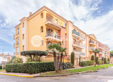 Apartamento con 2 dormitorios y parking interior