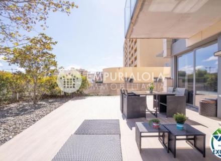 Clot dels franquets planta baja de 3 dormitorios con 224 m2 de terraza y jardín a 200m de la playa