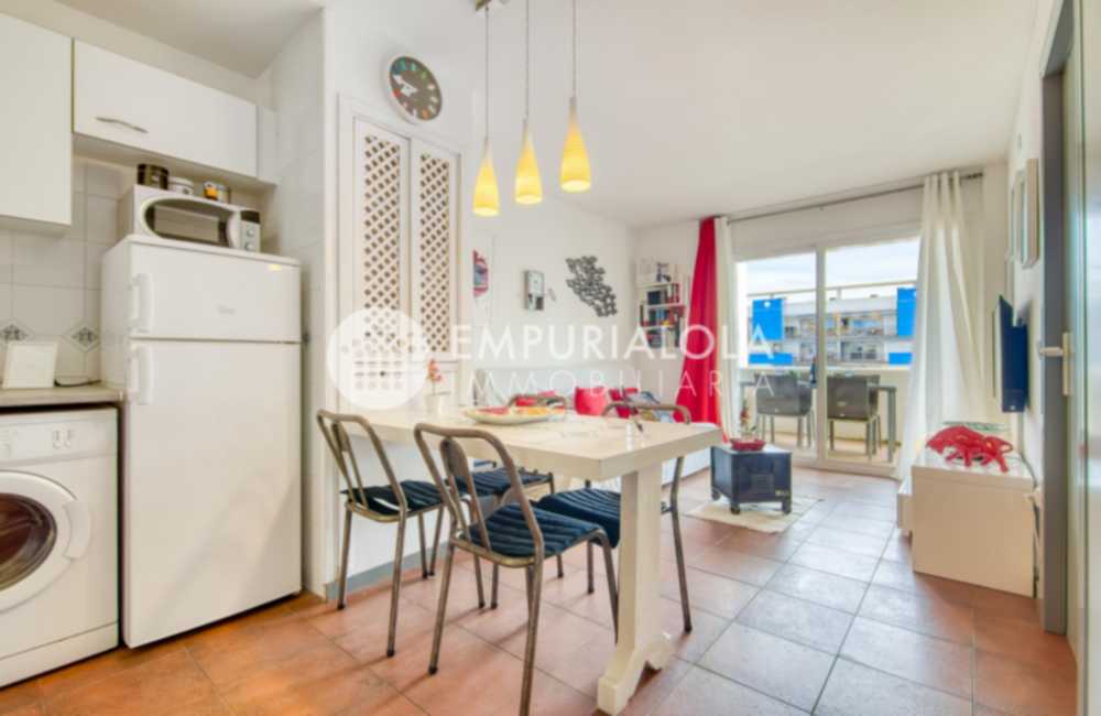 eaf1a3542b1834529f13131f6696d6c3_1600x1024.jpg