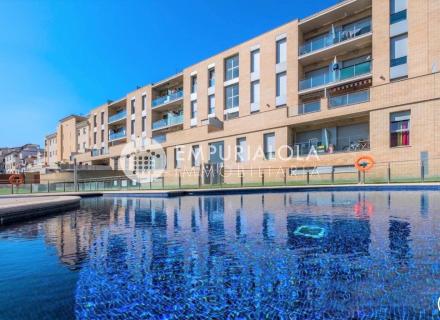 ¡oportunidad única! apartamento planta baja con parking y piscina comunitaria en zona tranquila