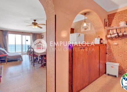 Sylvia apartamento de 2 dormitorios a reformar con impresionantes vistas al mar