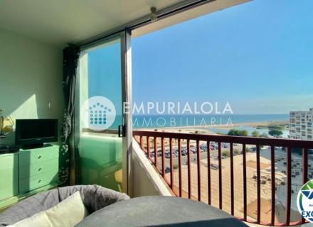Studio en première ligne avec vue sur la mer à empuriabrava
