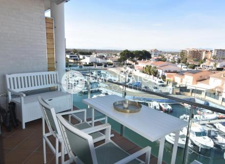 Charmant appartement avec licence touristique et vue sur le canal à roses