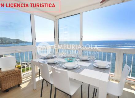 ¡bajada de precio! impresionante apartamento con vistas panorámicas al mar, reformado, parking incluido. ¡debes verlo!